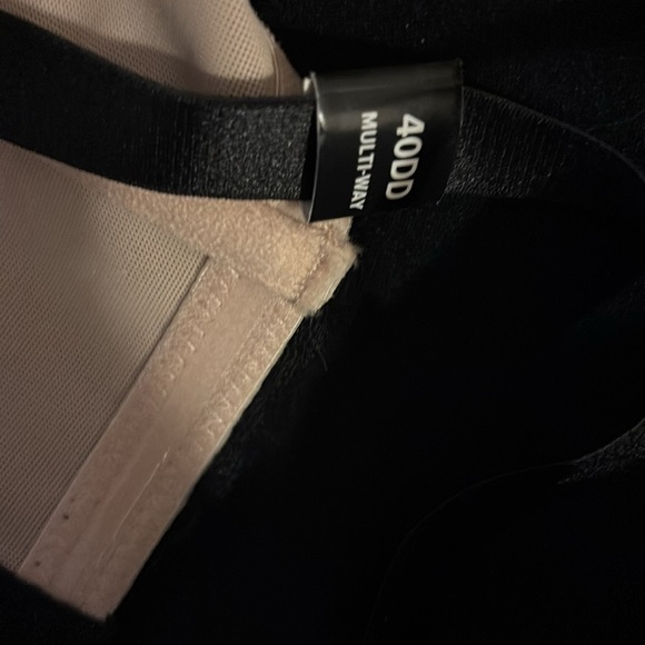 Torrid Lacy Black Underwire Multi Way Convertible Bra 40DD Padded Sexy Boudoir - Picture 8 of 8